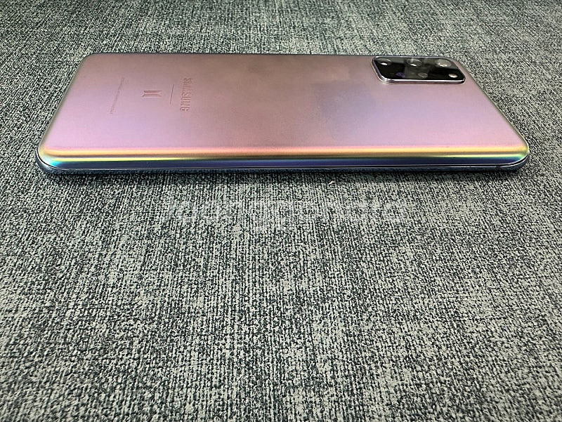 갤럭시S20플러스 256기가 BTS에디션 파손없는 가성비 단말기 11만원 판매해요--5